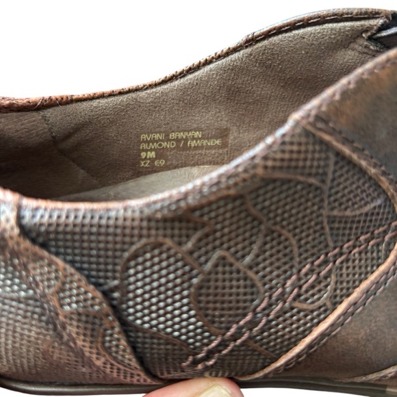 Earth Classic Brown Leather Booties Women’s Size 9 - Picture 7 of 9